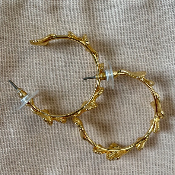 Gold Ginkgo Kerri Hoop Earrings - Picture 2 of 4